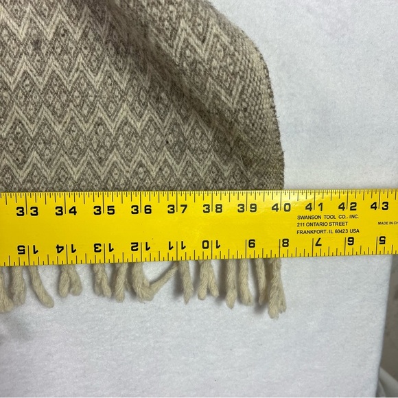 CONFECCIONES ARTILANA 100%Wool Poncho Cape Fringed Hem and Tie Neckline - Picture 11 of 16